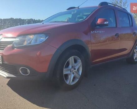 Красный Рено Сандеро СтэпВэй, объемом двигателя 1.6 л и пробегом 166 тыс. км за 7100 $, фото 1 на Automoto.ua