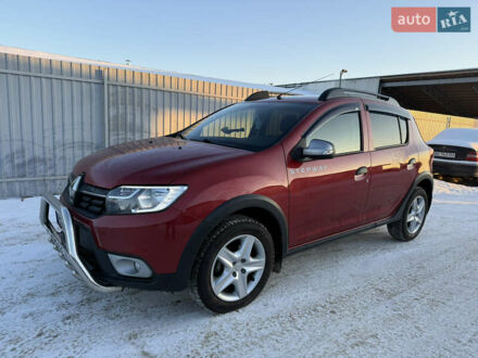 Красный Рено Сандеро СтэпВэй, объемом двигателя 1.5 л и пробегом 94 тыс. км за 10450 $, фото 1 на Automoto.ua