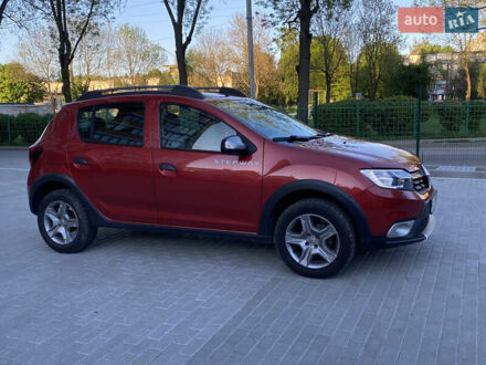 Рено Сандеро СтэпВэй 2018 в Львове на Automoto.ua Красный Рено Сандеро СтэпВэй, объемом двигателя 1.46 л и пробегом 126 тыс. км за 10400 $, фото 1 на Automoto.ua