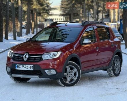 Красный Рено Сандеро СтэпВэй, объемом двигателя 1.46 л и пробегом 55 тыс. км за 11950 $, фото 1 на Automoto.ua