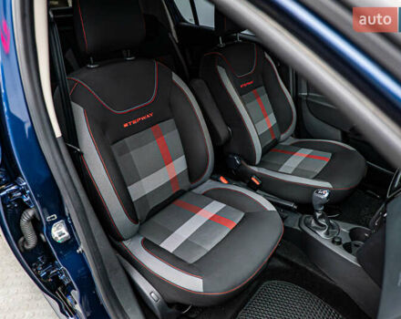 Рено Сандеро СтэпВэй, объемом двигателя 0.9 л и пробегом 75 тыс. км за 10856 $, фото 17 на Automoto.ua