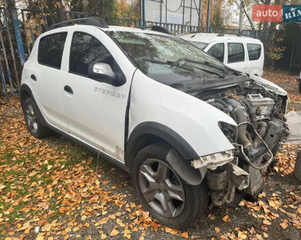 Рено Сандеро СтэпВэй, объемом двигателя 1.6 л и пробегом 151 тыс. км за 4900 $, фото 1 на Automoto.ua