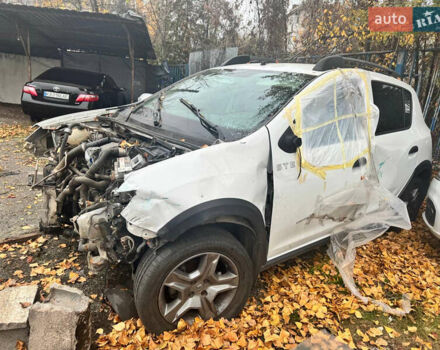 Рено Сандеро СтэпВэй, объемом двигателя 1.6 л и пробегом 151 тыс. км за 4900 $, фото 2 на Automoto.ua