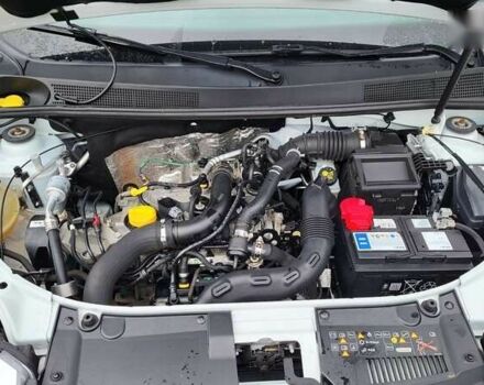 Рено Сандеро СтэпВэй, объемом двигателя 0.9 л и пробегом 72 тыс. км за 10200 $, фото 22 на Automoto.ua