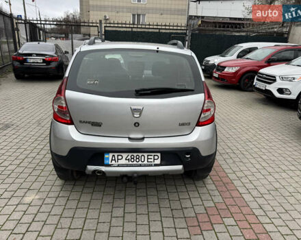 Серый Рено Сандеро СтэпВэй, объемом двигателя 1.5 л и пробегом 180 тыс. км за 5500 $, фото 2 на Automoto.ua