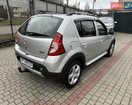 Серый Рено Сандеро СтэпВэй, объемом двигателя 1.5 л и пробегом 180 тыс. км за 5500 $, фото 1 на Automoto.ua