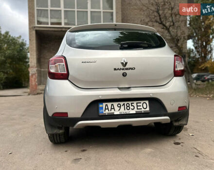 Серый Рено Сандеро СтэпВэй, объемом двигателя 1.5 л и пробегом 115 тыс. км за 6200 $, фото 4 на Automoto.ua