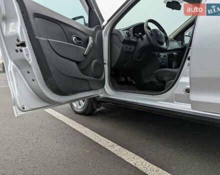 Серый Рено Сандеро СтэпВэй, объемом двигателя 1.6 л и пробегом 180 тыс. км за 6955 $, фото 30 на Automoto.ua