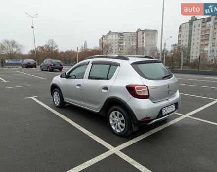 Серый Рено Сандеро СтэпВэй, объемом двигателя 1.6 л и пробегом 180 тыс. км за 6955 $, фото 34 на Automoto.ua