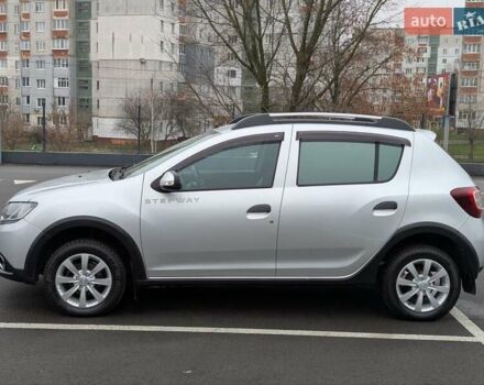 Серый Рено Сандеро СтэпВэй, объемом двигателя 1.6 л и пробегом 180 тыс. км за 6955 $, фото 1 на Automoto.ua