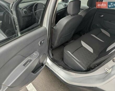 Серый Рено Сандеро СтэпВэй, объемом двигателя 1.6 л и пробегом 180 тыс. км за 6955 $, фото 11 на Automoto.ua