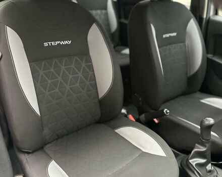 Серый Рено Сандеро СтэпВэй, объемом двигателя 1.5 л и пробегом 115 тыс. км за 6200 $, фото 15 на Automoto.ua