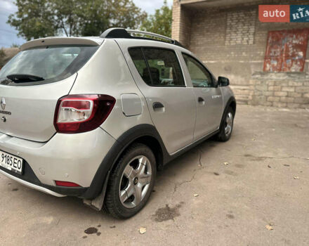 Серый Рено Сандеро СтэпВэй, объемом двигателя 1.5 л и пробегом 115 тыс. км за 6200 $, фото 10 на Automoto.ua