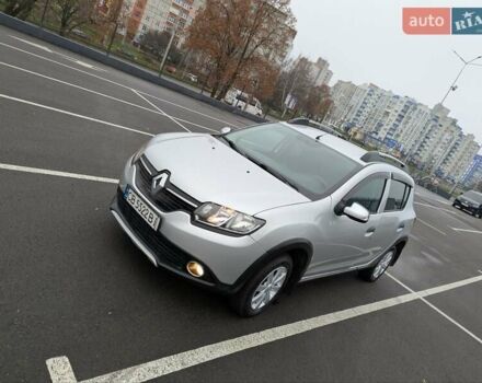 Серый Рено Сандеро СтэпВэй, объемом двигателя 1.6 л и пробегом 180 тыс. км за 6955 $, фото 5 на Automoto.ua