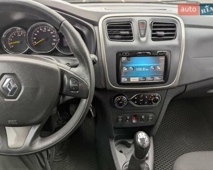 Серый Рено Сандеро СтэпВэй, объемом двигателя 1.6 л и пробегом 180 тыс. км за 6955 $, фото 19 на Automoto.ua