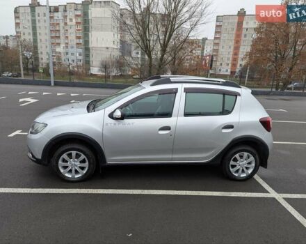 Серый Рено Сандеро СтэпВэй, объемом двигателя 1.6 л и пробегом 180 тыс. км за 6955 $, фото 3 на Automoto.ua