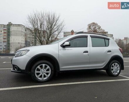 Серый Рено Сандеро СтэпВэй, объемом двигателя 1.6 л и пробегом 180 тыс. км за 6955 $, фото 4 на Automoto.ua