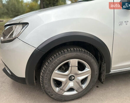 Серый Рено Сандеро СтэпВэй, объемом двигателя 1.5 л и пробегом 115 тыс. км за 6200 $, фото 3 на Automoto.ua