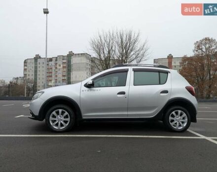 Серый Рено Сандеро СтэпВэй, объемом двигателя 1.6 л и пробегом 180 тыс. км за 6955 $, фото 2 на Automoto.ua