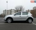 Серый Рено Сандеро СтэпВэй, объемом двигателя 1.6 л и пробегом 180 тыс. км за 6955 $, фото 2 на Automoto.ua
