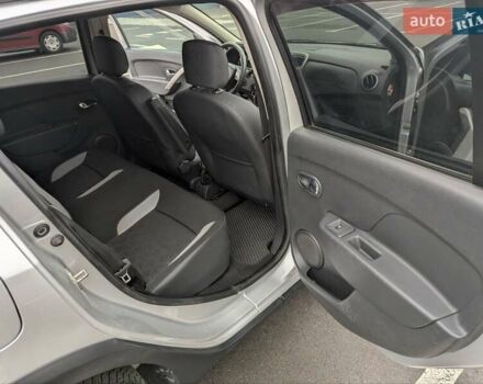 Серый Рено Сандеро СтэпВэй, объемом двигателя 1.6 л и пробегом 180 тыс. км за 6955 $, фото 12 на Automoto.ua