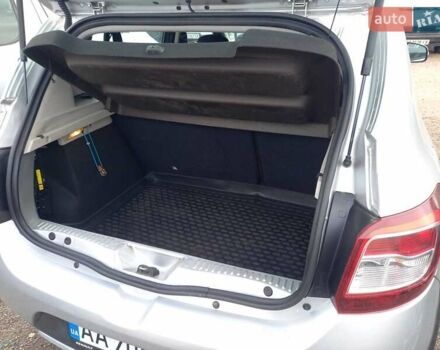 Серый Рено Сандеро СтэпВэй, объемом двигателя 1.5 л и пробегом 97 тыс. км за 7800 $, фото 6 на Automoto.ua