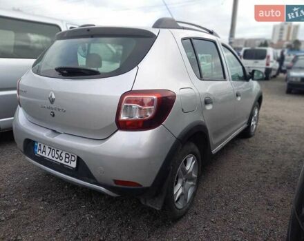 Серый Рено Сандеро СтэпВэй, объемом двигателя 1.5 л и пробегом 97 тыс. км за 7800 $, фото 3 на Automoto.ua