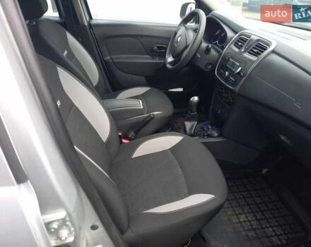 Серый Рено Сандеро СтэпВэй, объемом двигателя 1.5 л и пробегом 97 тыс. км за 7800 $, фото 13 на Automoto.ua