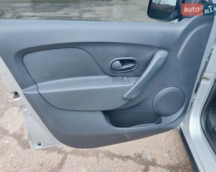 Сірий Рено Сандеро СтепВей, об'ємом двигуна 1.5 л та пробігом 120 тис. км за 8250 $, фото 24 на Automoto.ua