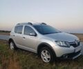 Серый Рено Сандеро СтэпВэй, объемом двигателя 1.5 л и пробегом 130 тыс. км за 10000 $, фото 5 на Automoto.ua