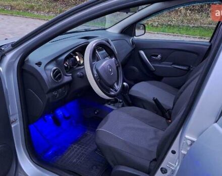 Серый Рено Сандеро СтэпВэй, объемом двигателя 1.46 л и пробегом 90 тыс. км за 9500 $, фото 11 на Automoto.ua