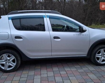 Серый Рено Сандеро СтэпВэй, объемом двигателя 1.46 л и пробегом 90 тыс. км за 9500 $, фото 5 на Automoto.ua