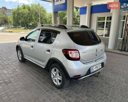 Серый Рено Сандеро СтэпВэй, объемом двигателя 1.46 л и пробегом 235 тыс. км за 8900 $, фото 10 на Automoto.ua