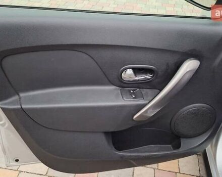 Серый Рено Сандеро СтэпВэй, объемом двигателя 1.46 л и пробегом 90 тыс. км за 9500 $, фото 10 на Automoto.ua