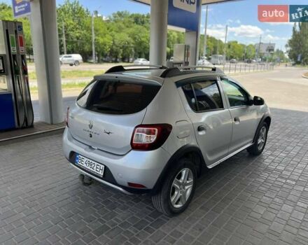 Серый Рено Сандеро СтэпВэй, объемом двигателя 1.46 л и пробегом 235 тыс. км за 8900 $, фото 6 на Automoto.ua