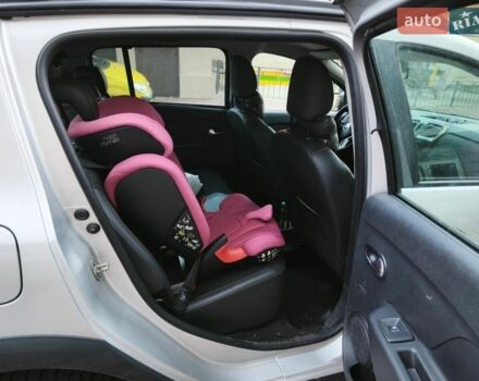 Сірий Рено Сандеро СтепВей, об'ємом двигуна 1.46 л та пробігом 108 тис. км за 8900 $, фото 5 на Automoto.ua