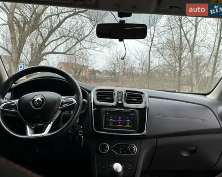 Серый Рено Сандеро СтэпВэй, объемом двигателя 0 л и пробегом 128 тыс. км за 10500 $, фото 6 на Automoto.ua