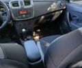 Серый Рено Сандеро СтэпВэй, объемом двигателя 0.9 л и пробегом 90 тыс. км за 8100 $, фото 3 на Automoto.ua