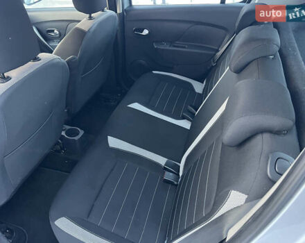 Сірий Рено Сандеро СтепВей, об'ємом двигуна 1.46 л та пробігом 39 тис. км за 12200 $, фото 27 на Automoto.ua