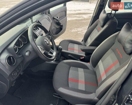 Сірий Рено Сандеро СтепВей, об'ємом двигуна 1.5 л та пробігом 70 тис. км за 12300 $, фото 23 на Automoto.ua