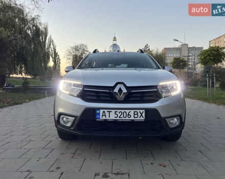 Серый Рено Сандеро СтэпВэй, объемом двигателя 1.46 л и пробегом 20 тыс. км за 13200 $, фото 25 на Automoto.ua