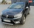 Серый Рено Сандеро СтэпВэй, объемом двигателя 0.9 л и пробегом 35 тыс. км за 11300 $, фото 1 на Automoto.ua