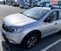 Серый Рено Сандеро СтэпВэй, объемом двигателя 0.9 л и пробегом 136 тыс. км за 12200 $, фото 3 на Automoto.ua