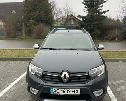 Серый Рено Сандеро СтэпВэй, объемом двигателя 1.5 л и пробегом 233 тыс. км за 12000 $, фото 4 на Automoto.ua