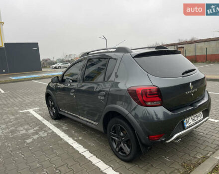 Серый Рено Сандеро СтэпВэй, объемом двигателя 1.5 л и пробегом 233 тыс. км за 12000 $, фото 22 на Automoto.ua