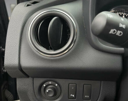 Серый Рено Сандеро СтэпВэй, объемом двигателя 1.5 л и пробегом 233 тыс. км за 12000 $, фото 26 на Automoto.ua