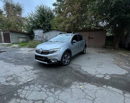 Серый Рено Сандеро СтэпВэй, объемом двигателя 1.46 л и пробегом 38 тыс. км за 12000 $, фото 1 на Automoto.ua