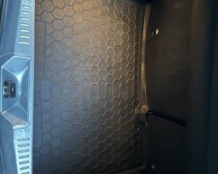 Серый Рено Сандеро СтэпВэй, объемом двигателя 1.46 л и пробегом 38 тыс. км за 12000 $, фото 11 на Automoto.ua