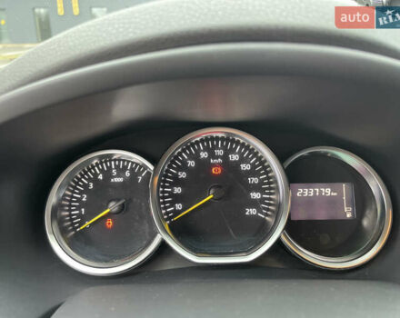 Серый Рено Сандеро СтэпВэй, объемом двигателя 1.5 л и пробегом 233 тыс. км за 12000 $, фото 23 на Automoto.ua