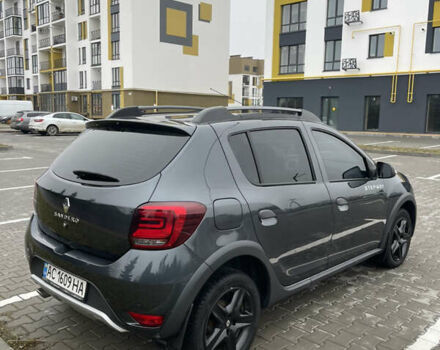 Серый Рено Сандеро СтэпВэй, объемом двигателя 1.5 л и пробегом 233 тыс. км за 12000 $, фото 11 на Automoto.ua